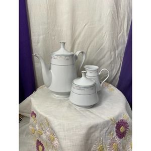 3 Piece Tea Set by Crown Ming Fine China, Tienshan Coquille pattern. Jian Shiang